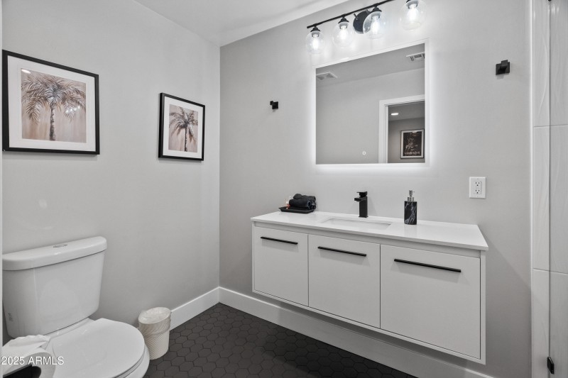 6715 E Montecito Ave-18