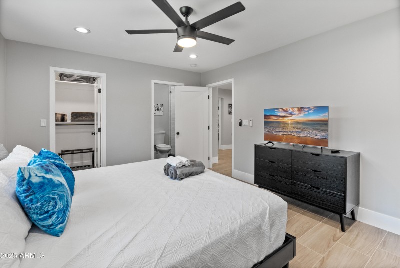 6715 E Montecito Ave-21