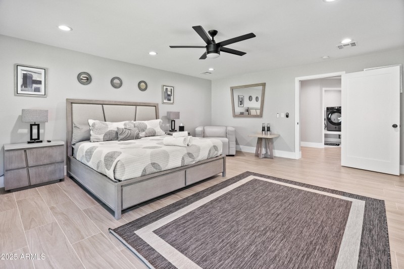 6715 E Montecito Ave-24