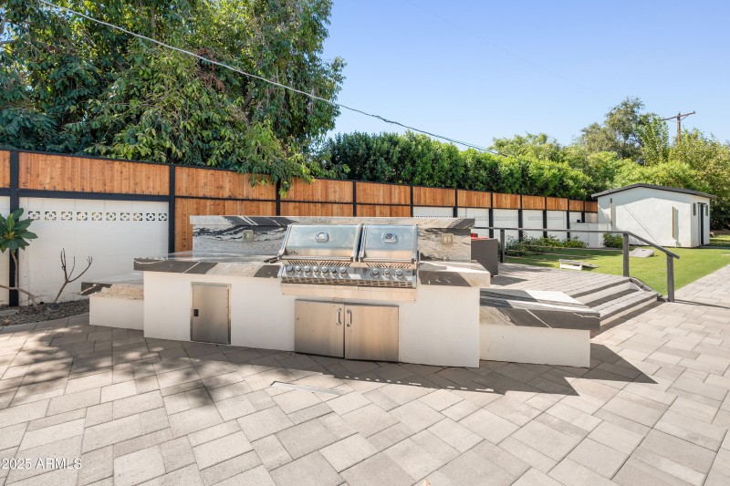 6715 E Montecito Ave-61