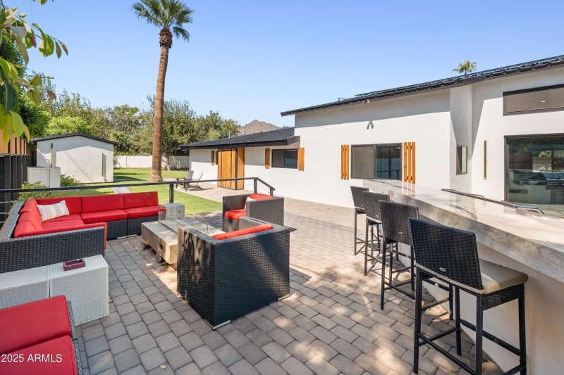 6715 E Montecito Ave-66