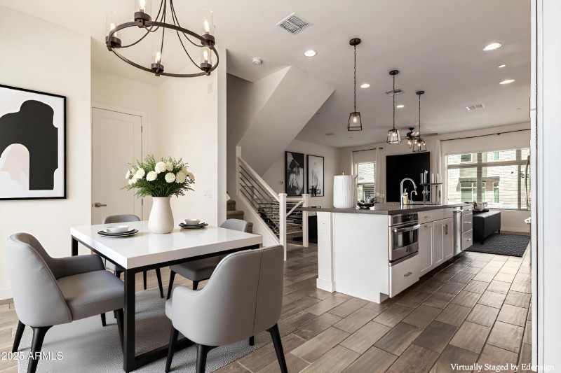 Virtually staged dining room