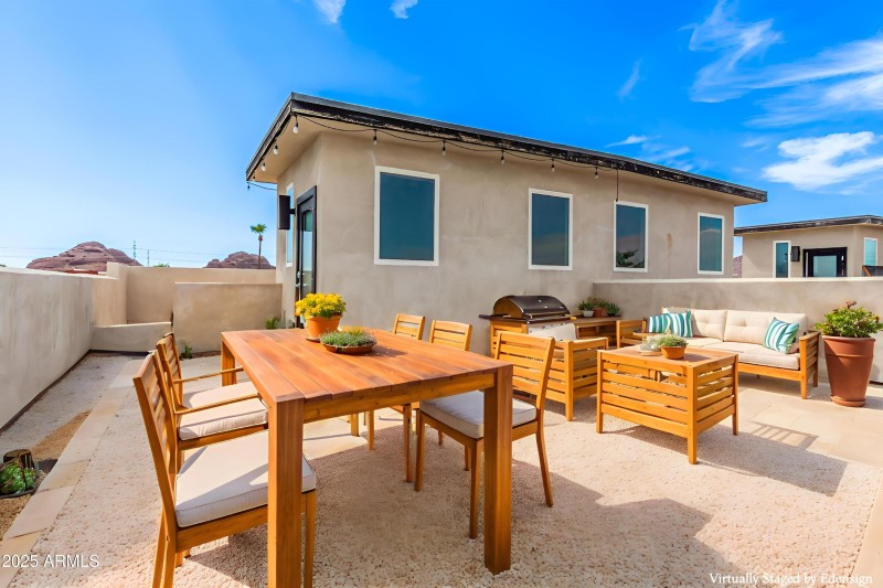 Virtually staged rooftop deck