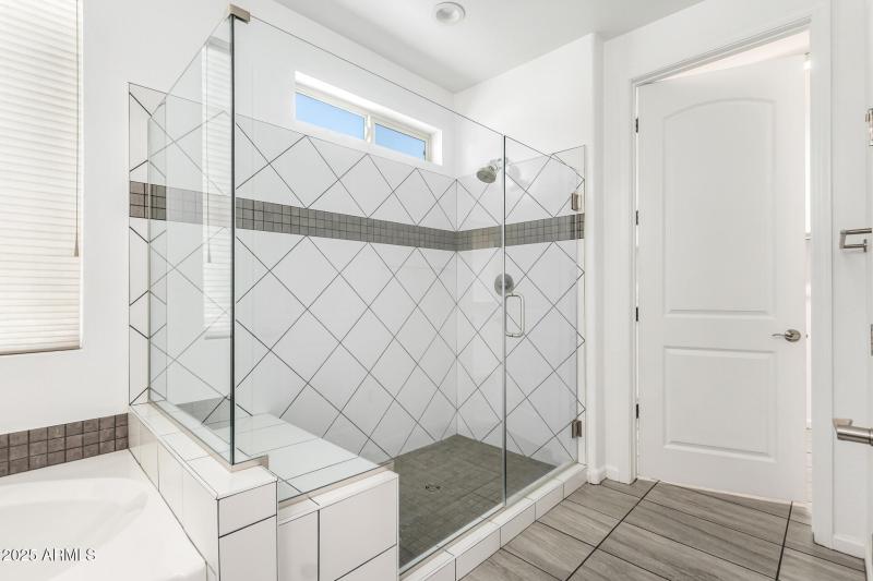 Upgraded primary shower