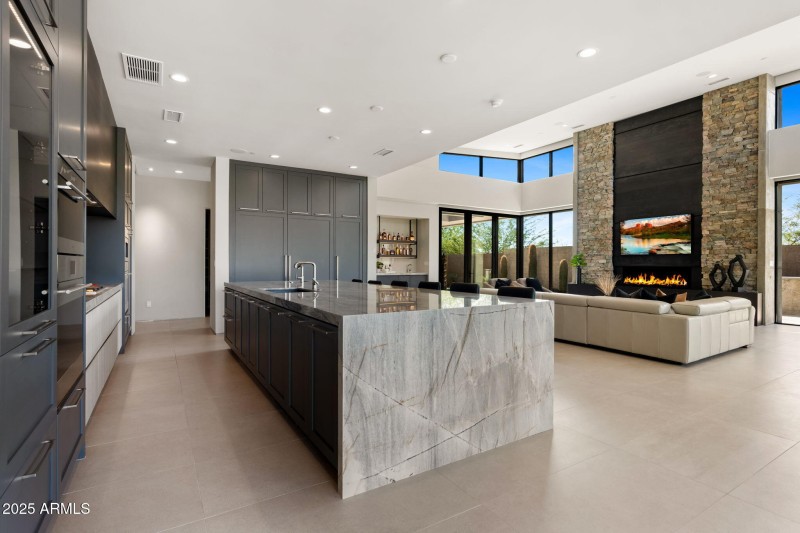 14-web-or-mls-37200-n-cave-creek-rd