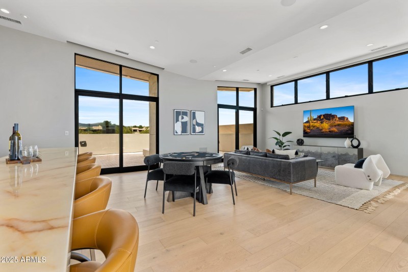 25-web-or-mls-37200-n-cave-creek-rd