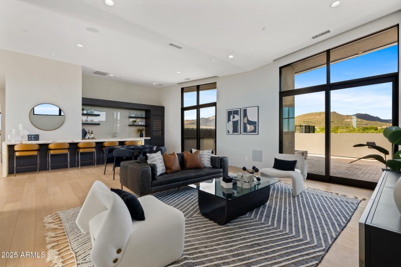 26-web-or-mls-37200-n-cave-creek-rd