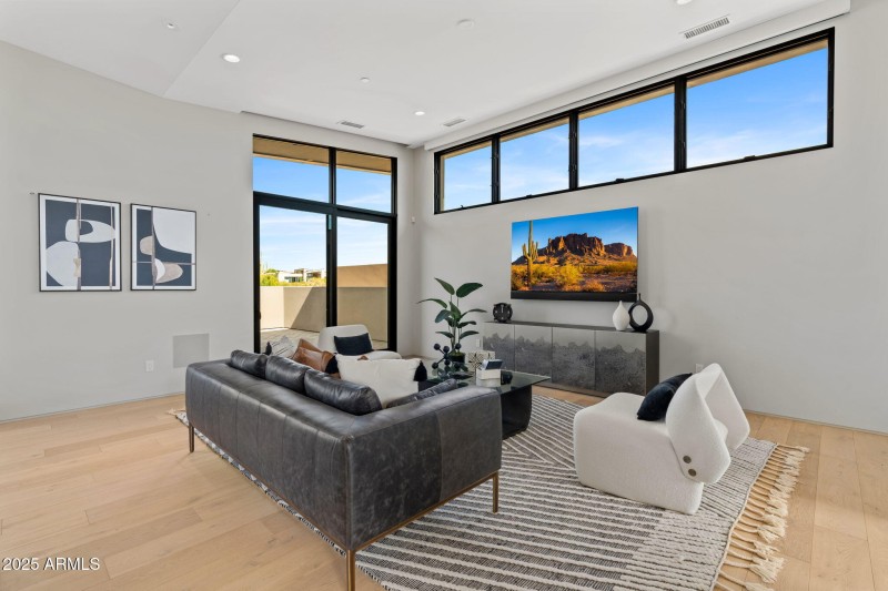 28-web-or-mls-37200-n-cave-creek-rd