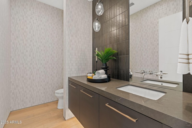 36-web-or-mls-37200-n-cave-creek-rd