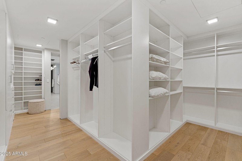 52-web-or-mls-37200-n-cave-creek-rd