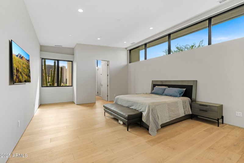 53-web-or-mls-37200-n-cave-creek-rd