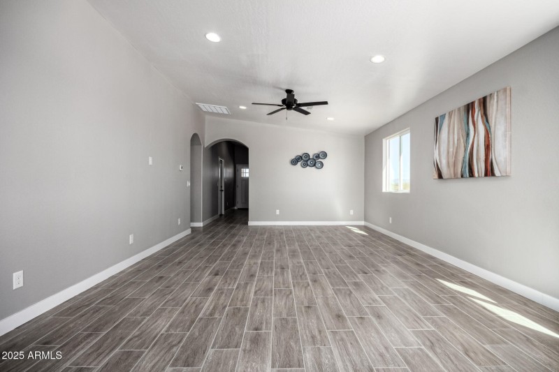 42761 W INDIANOLA AVE, Tonopah, AZ 85354