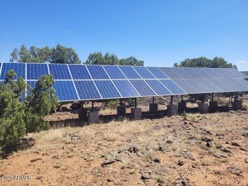 20250606_101026 Solar pannels