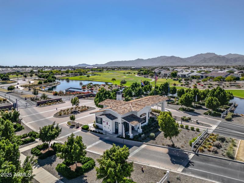 Sterling Grove Gatehouse