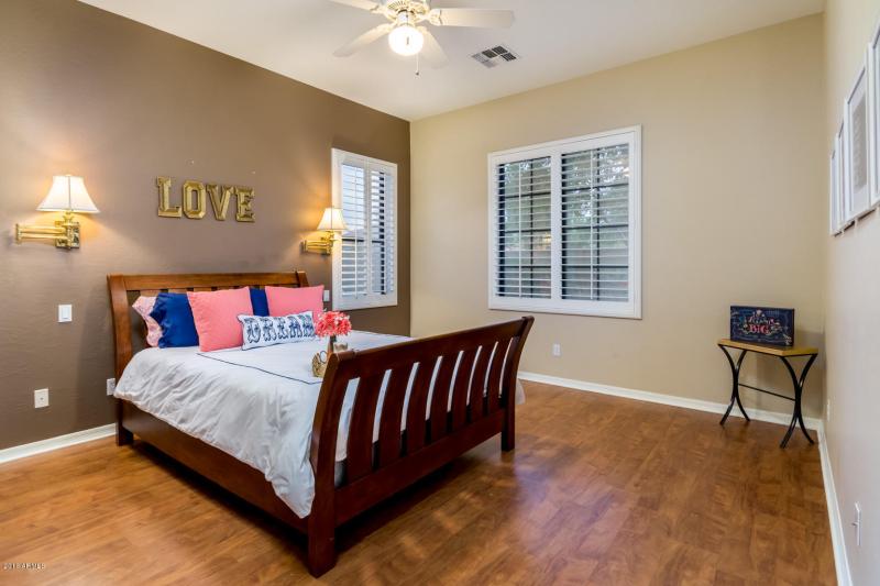 1447 W Swan Ct - MLS-31