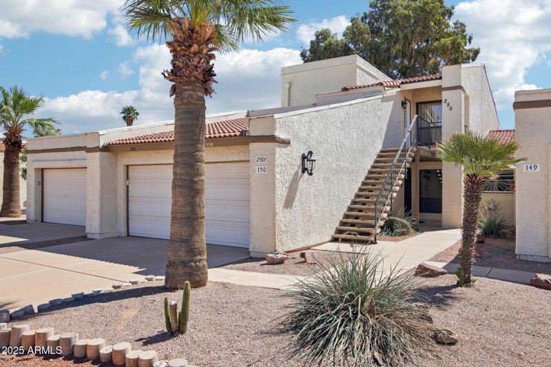 2-web-or-mls-W Avenida De Amigos Cir-S03