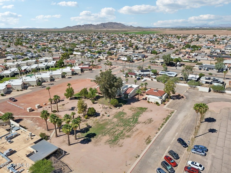 42-web-or-mls-W Avenida De Amigos Cir-S0