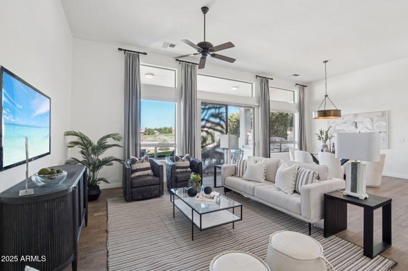 12-web-or-mls-E Trailridge Cir 8-S0310-0