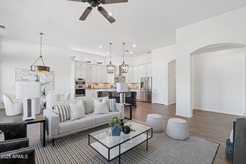 13-web-or-mls-E Trailridge Cir 8-S0310-0