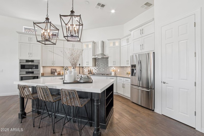 16-web-or-mls-E Trailridge Cir 8-S0310-0