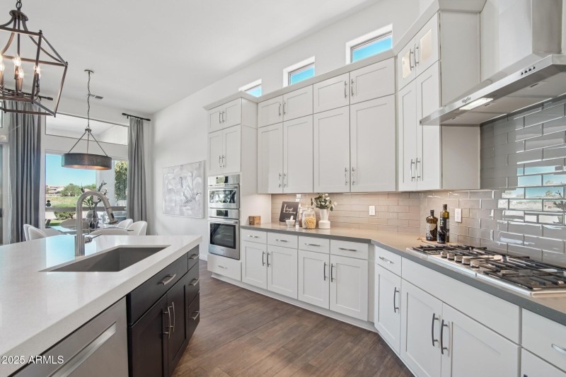 19-web-or-mls-E Trailridge Cir 8-S0310-0