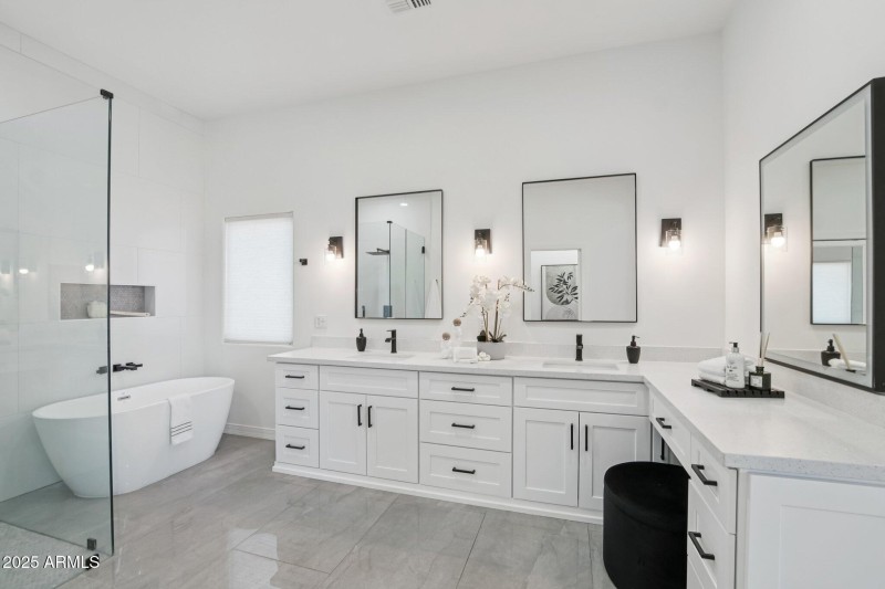 28-web-or-mls-E Trailridge Cir 8-S0310-0