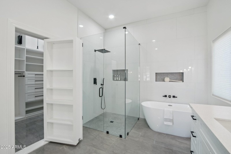 29-web-or-mls-E Trailridge Cir 8-S0310-0