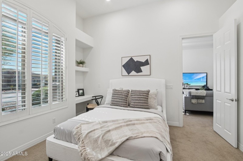 38-web-or-mls-E Trailridge Cir 8-S0310-0