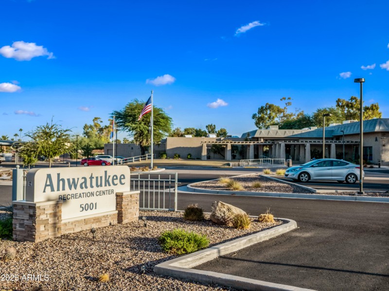 1-Ahwatukee-ocupix-Comm