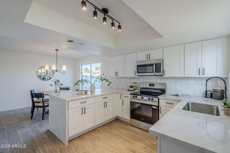 14-web-or-mls-Myrna-14