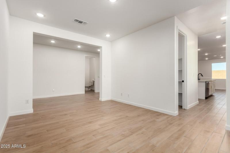 Bonus Room/Den