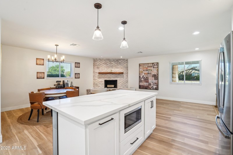 27-print-E Weldon Ave-S0210-018