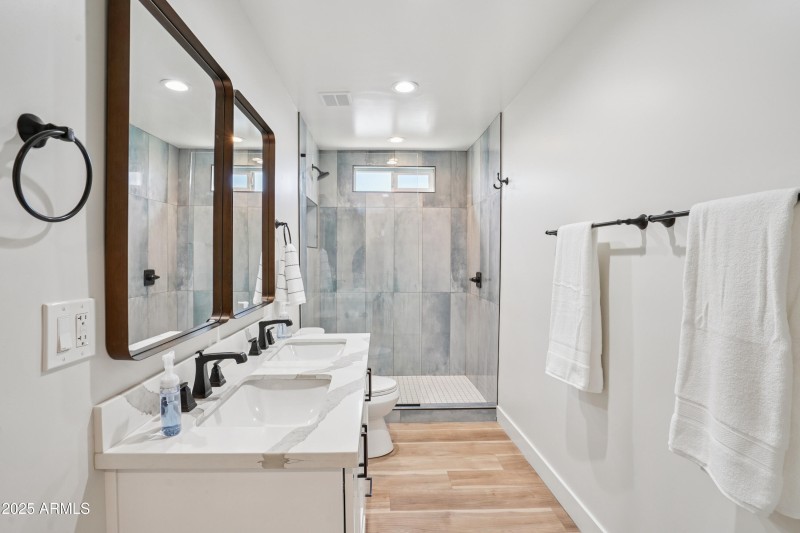 37-print-E Weldon Ave-S0210-028