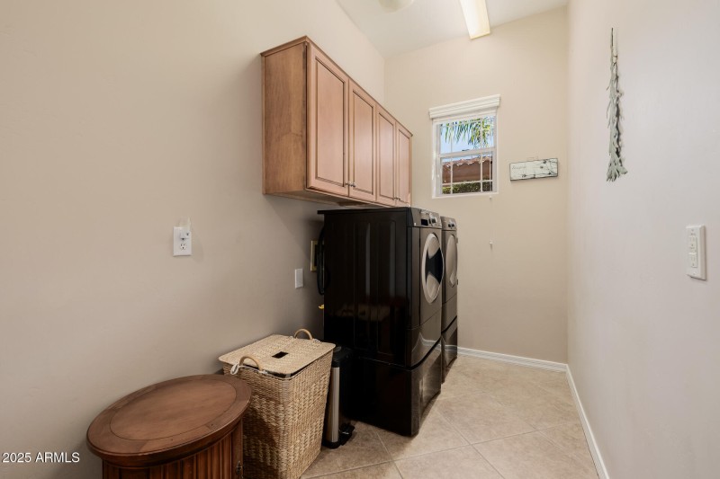 Oversized laundry room