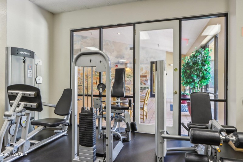 29-web-or-mls-W Bell Rd 392-04042025-9-1