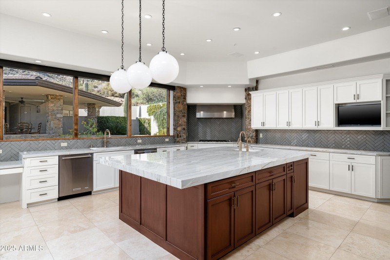 67-11070 E Rolling Rock Dr (5 of 15)