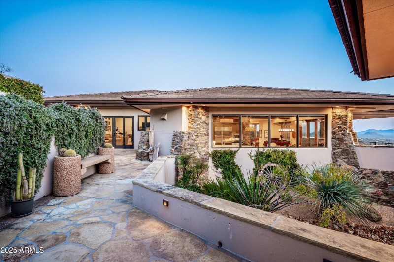 49-11070ERollingRockDr-49