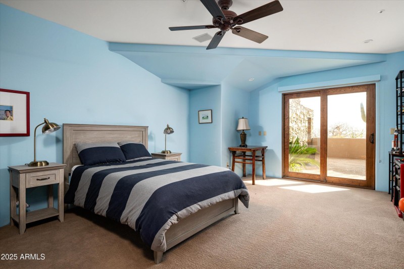 30-11070ERollingRockDr-30