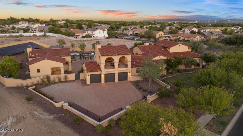 08-DJI_20251002182329_0565_D