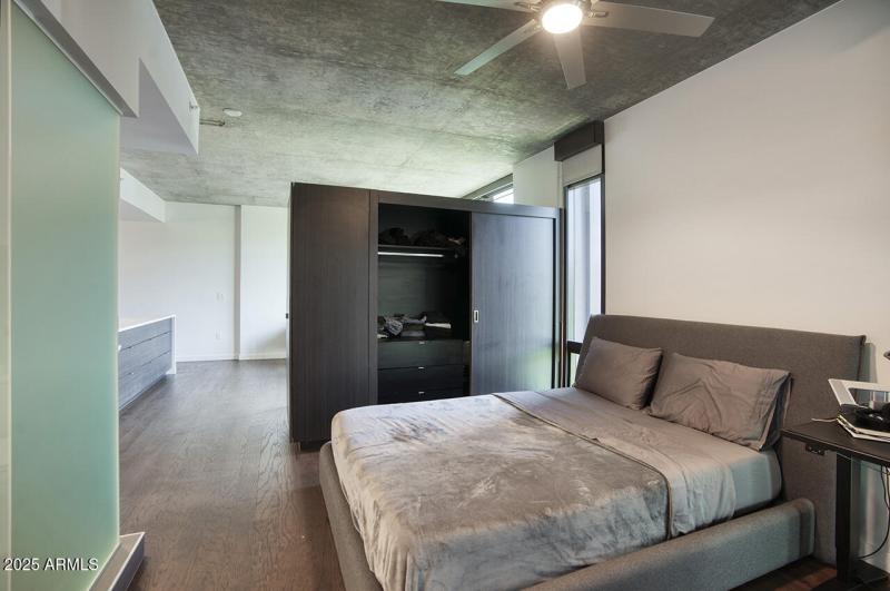 100 W PORTLAND ST 404