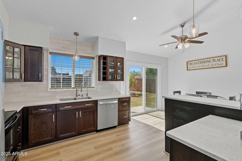 20-web-or-mls-Highland Dr-20 (1)