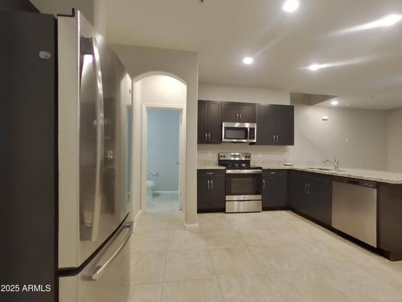 5_pc_ScuAmSyvT8_pTbQeFgDQS_other_room_bZ