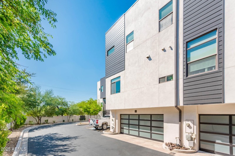 325 E Coronado Rd Unit 13 - MLS-42