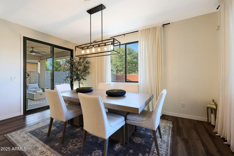 Easy access to the backyard