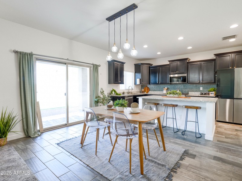 1398 W Spine Tree Ave