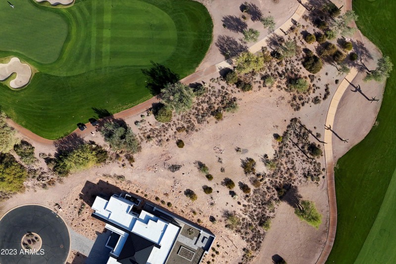 16-DJI_20231208134411_0019_D