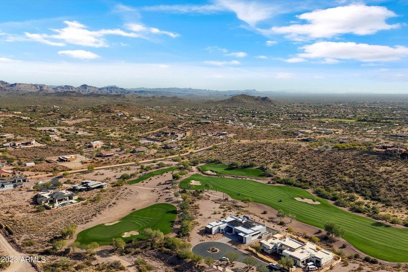 18-DJI_20231208134629_0021_D