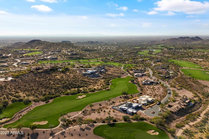 22-DJI_20231208134822_0026_D