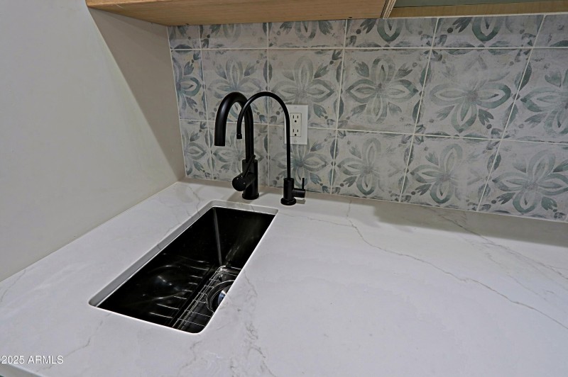Wet bar sink