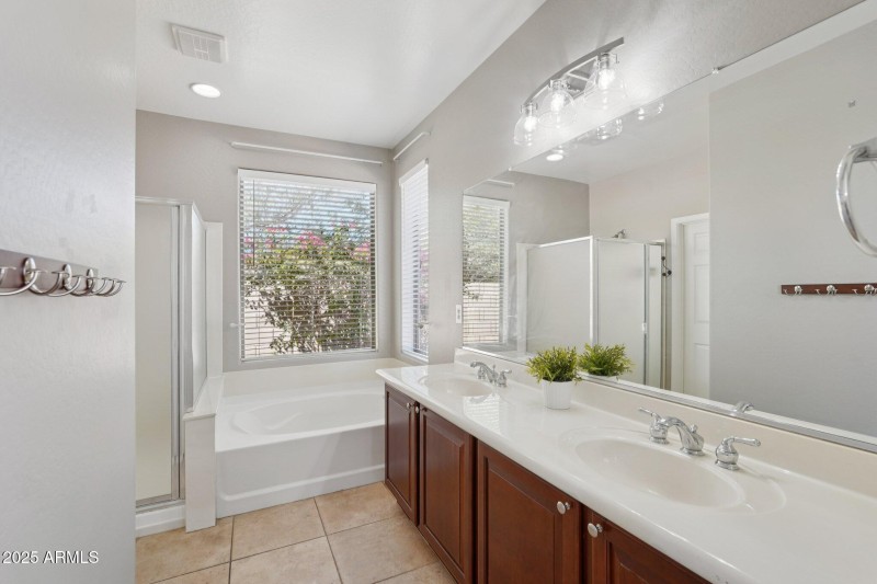 23-web-or-mls-W Clearview Trl-S0310-023